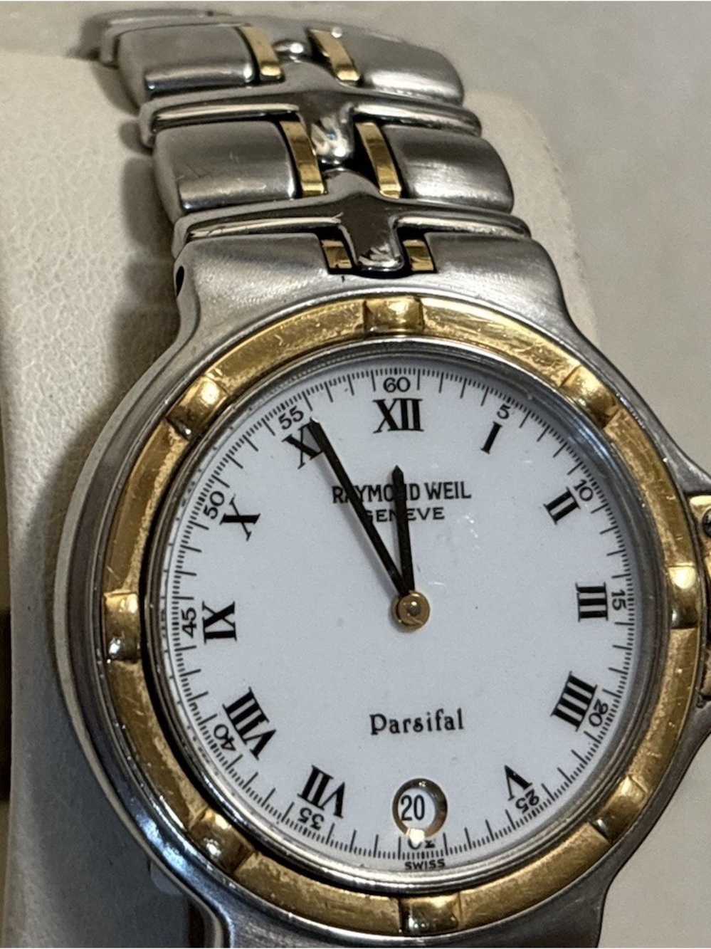 Raymond Weil Parsifal two-tone watch— silver stainless steel and 18k yellow gold - Picture 2 of 14